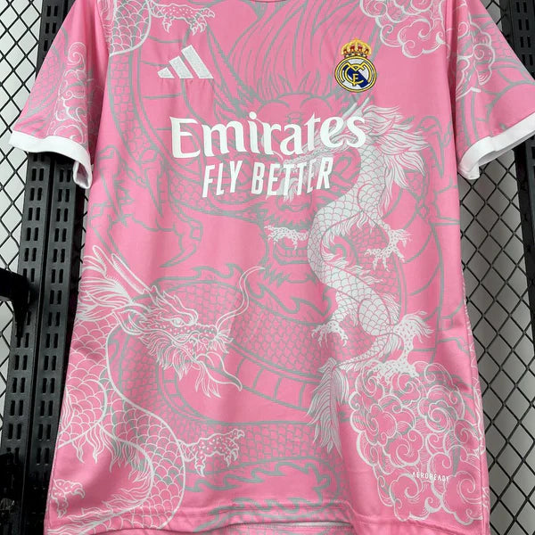 maillot-concept-real-madrid-saison-deux-mille-vingt-quatre-deux-mille-vingt-cinq-design-exclusif Fodboldtrøje-Concept Real Madrid sæson to tusind fireogtyve to tusind femogtyve eksklusivt design