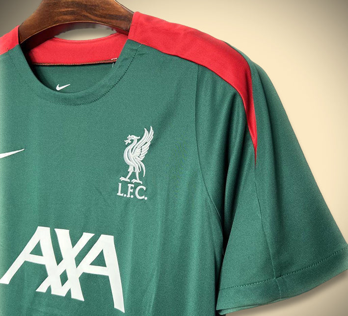 haut-de-training-liverpool-vert-pour-football-collection-2425 Træningstop Liverpool grøn til fodbold kollektion 2425