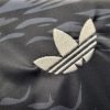jersey-concept-real-madrid-style-streetwear-noir-et-rouge-motif-dragon-pour-fans Trøje concept Real Madrid streetwear stil sort og rød dragemønster til fans