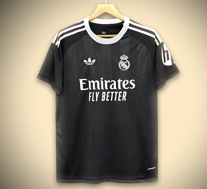 MAILLOTREALMADRID2425gardien-1.jpg Real Madrid Målmandstrøje Sort 2025-2026 set forfra