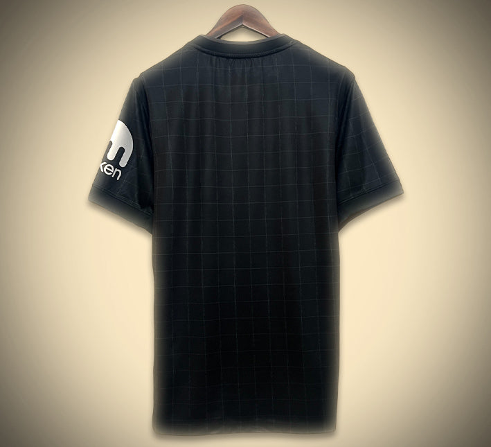 MAILLOTTOTTENHAMdomicile2526dos.jpg Fodboldtrøje Tottenham Hjemmebanetrøje 2025-2026 set fra siden