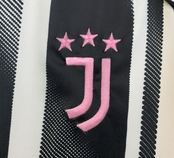 Hjemmebanetrøje Juventus sæson 25 26 sort og hvid