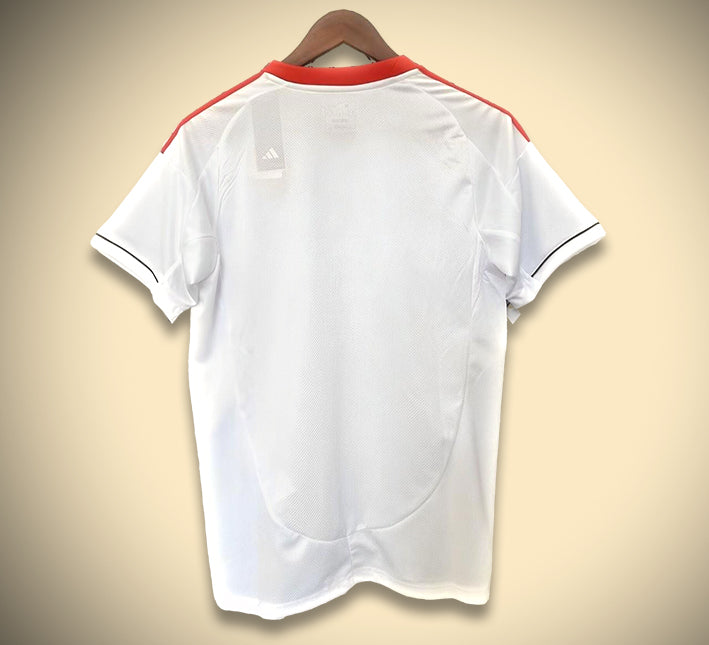 maillot-exterieur-liverpool-saison-2526-tenue-de-football-rouge-et-blanc Udebanetrøje Liverpool sæson 2526 fodbolddragt rød og hvid