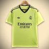 Maillot_Concept_R_al_Madrid_VERT-1.jpg Real Madrid Målmandstrøje Grøn 2024-2025 set forfra