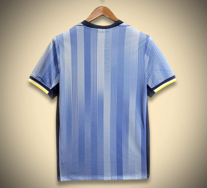 Maillottottenham24dos.jpg Tottenham Hjemmebanetrøje 2024-2025 set bagfra