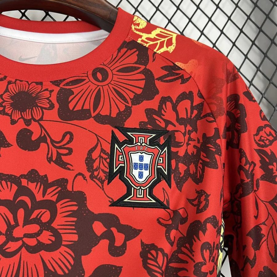 maillot-de-football-portugal-avec-motif-fleurs-2025 fodboldtrøje Portugal med blomstermønster 2025
