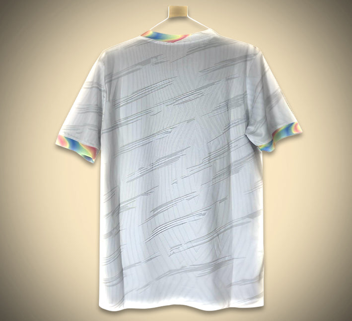 maillot-concept-fc-barcelone-arc-en-ciel-saison-2024-2025-design-multicolore-supporter Concept-trøje FC Barcelona regnbue sæson 2024/2025 flerfarvet fan-design