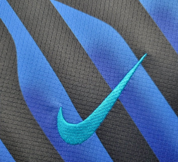 jersey-domicile-inter-milan-edition-concept-bleu-et-noir Hjemmebanetrøje Inter Milan concept-udgave blå og sort
