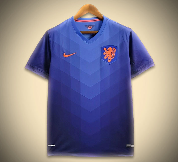 maillotpaysbasdomicileexterieur_fffa73f23b8d43fea72303bf94e9b37b.jpg Fodboldtrøje Holland Udebanetrøje 2014 set forfra