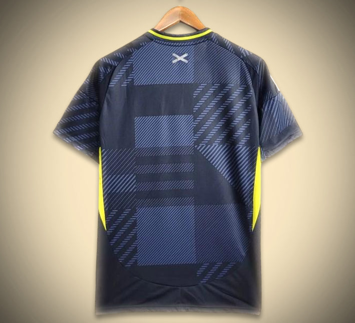 maillotscotlanddomiciledos.jpg Skotland Hjemmebanetrøje 2024 set bagfra