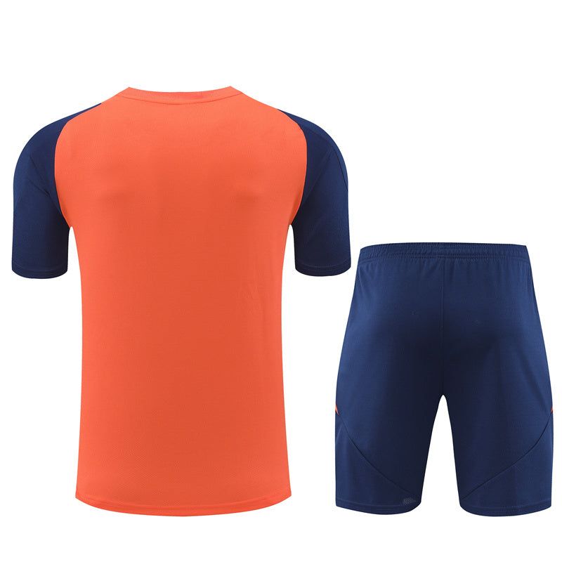 ensemble-maillot-et-short-manchester-united-saison-2024-2025 Sæt med trøje og shorts Manchester United sæson 2024 2025