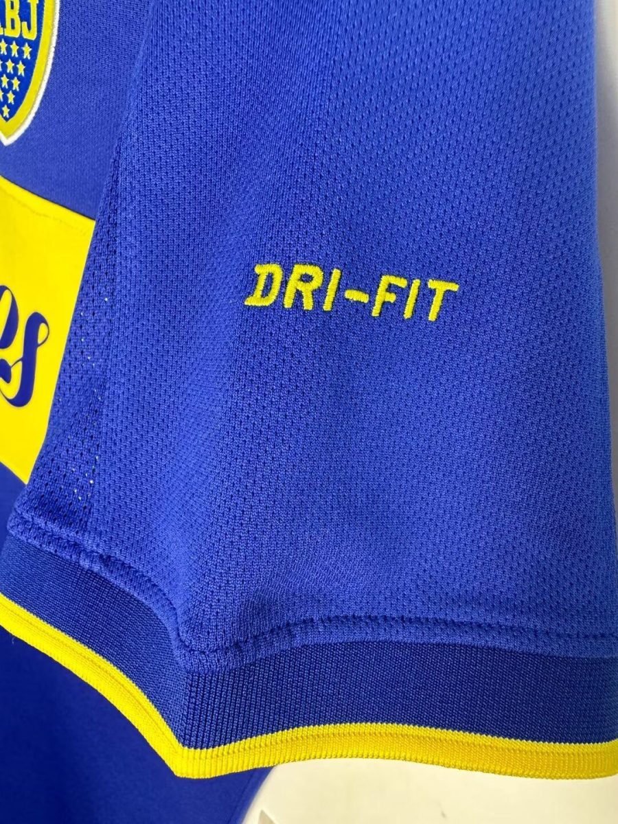 jersey-boca-juniors-domicile-avec-couleurs-officielles-bleu-jaune Trøje Boca Juniors hjemmebane med officielle farver blå gul