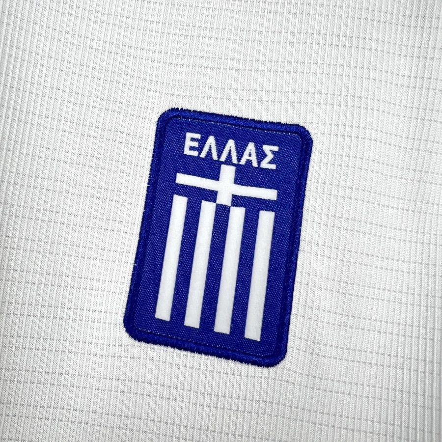 Fodboldtrøje Grækenland hjemmebane 2026 med Hellas-emblem