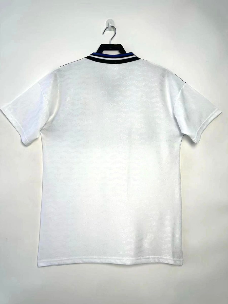 maillot-de-foot-inter-milan-exterieur-epoque-ronaldo-coupe-classique Inter Milan udebanefodboldtrøje fra Ronaldo-æraen klassisk snit