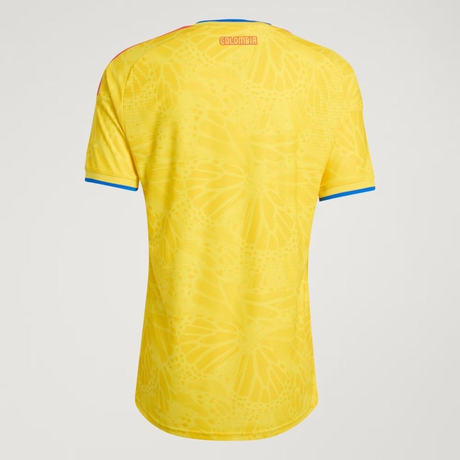 maillot-domicile-colombie-2026-jaune-bleu-rouge-tenue-officielle-football Hjemmebanetrøje Colombia 2026 gul blå rød officiel fodboldtrøje