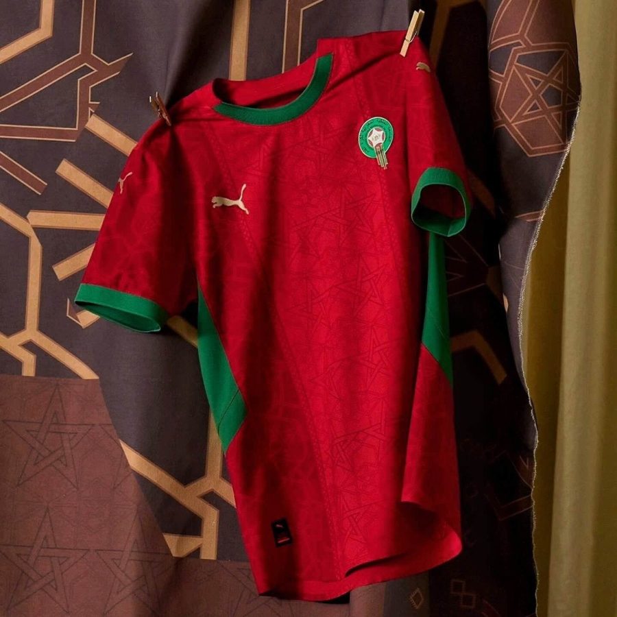 maillot-domicile-equipe-du-maroc-saison-deux-mille-vingt-quatre-deux-mille-vingt-cinq-rouge-et-vert Hjemmebanetrøje Marokko landshold sæson to tusind fireogtyve to tusind femogtyve rød og grøn