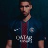 Hjemmebanetrøje Paris Saint Germain sæson to tusind femogtyve to tusind seksogtyve