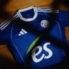 maillot-domicile-rc-strasbourg-saison-2025-2026 Hjemmebanetrøje RC Strasbourg sæson 2025 2026