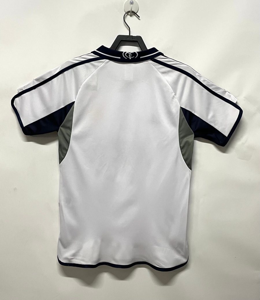 maillot-domicile-real-madrid-saison-deux-mille-deux-mille-un Real Madrid hjemmebanetrøje sæson to tusind to tusind en