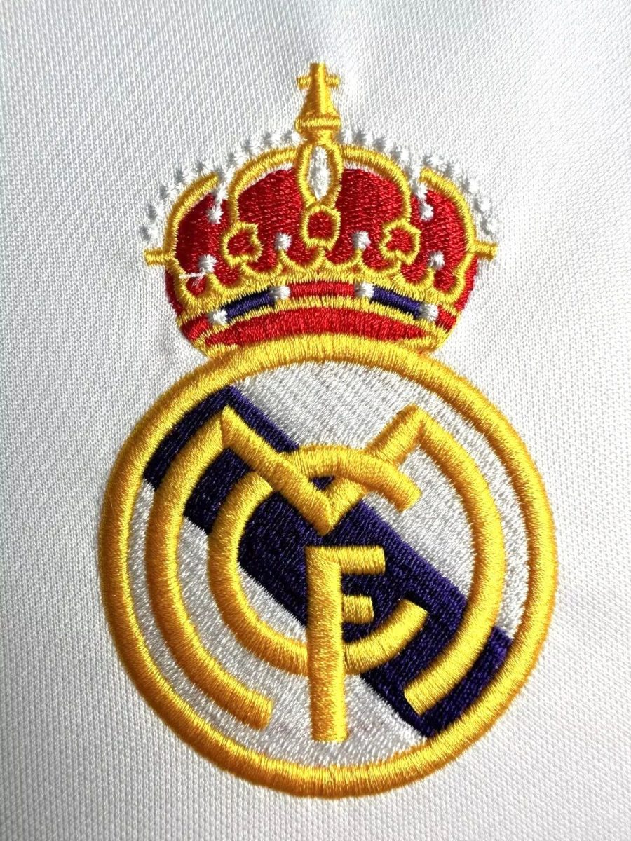 Real Madrid hjemmebanetrøje sæson et tusind ni hundrede fireoghalvfems et tusind ni hundrede femoghalvfems