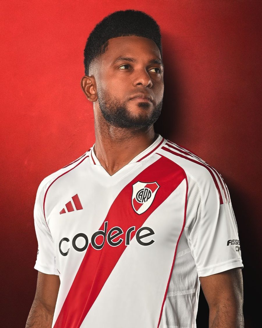 River Plate hjemmebanetrøje sæson tyve tyve fire tyve tyve fem