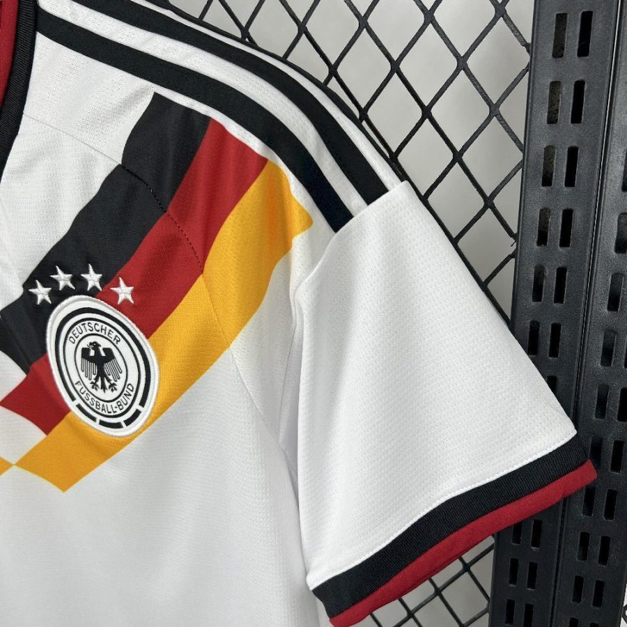 maillot-football-allemagne-a-domicile-nouveau-kit-supporter Tyskland fodboldtrøje hjemmebane nyt kit supporter