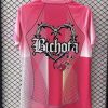 maillot-officiel-fc-barcelona-edition-rose-collaboration-karol-g-pour-supporters Officiel FC Barcelona trøje rose edition Karol G til fans
