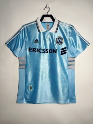 OM UDEBANETRØJE 19981999