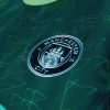 maillot-quatrieme-tenue-manchester-city-saison-deux-mille-vingt-cinq-deux-mille-vingt-six Fjerde trøje Manchester City sæson to tusind femogtyve to tusind seksogtyve