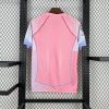 maillot-rose-du-fc-barcelona-saison-2025-2026-tenue-officielle-supporter Lyserød trøje fra FC Barcelona sæson 2025 2026 officiel fan-trøje