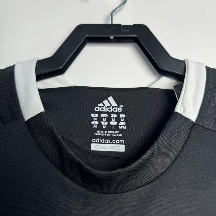 maillot-third-du-real-madrid-saison-2008-2009 Real Madrid tredjetrøje sæson 2008 2009