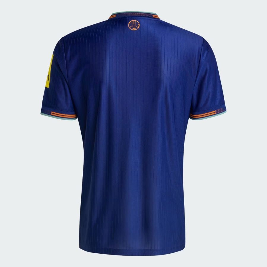 maillot-third-newcastle-saison-2025-2026-tenue-exterieure-officielle Third-trøje Newcastle sæson 2025 2026 officiel udebanetrøje