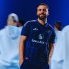 tenue-away-manchester-united-rouge-et-noir-pour-supporter-football udeoutfit Manchester United rød og sort til fodboldfan