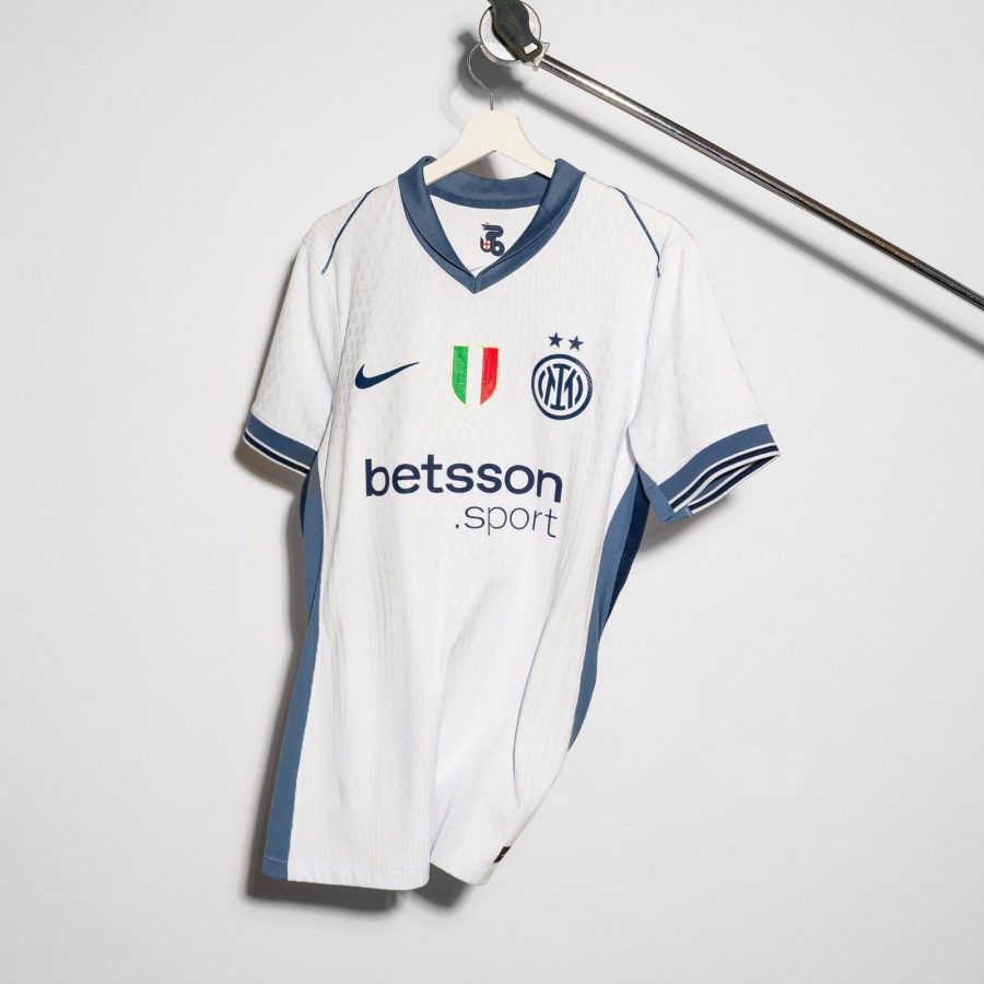 tenue-de-football-inter-milan-a-l-exterieur-jersey-bleu-marine-et-turquoise Inter Milan udebanefodbolddragt marineblå og turkis