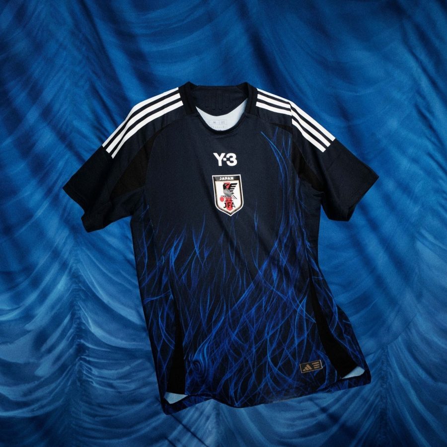 tenue-de-football-japon-domicile-2024-haut-supporter-bleu-marine Fodbolddragt Japan hjemmebanetrøje 2024 supportertrøje marineblå