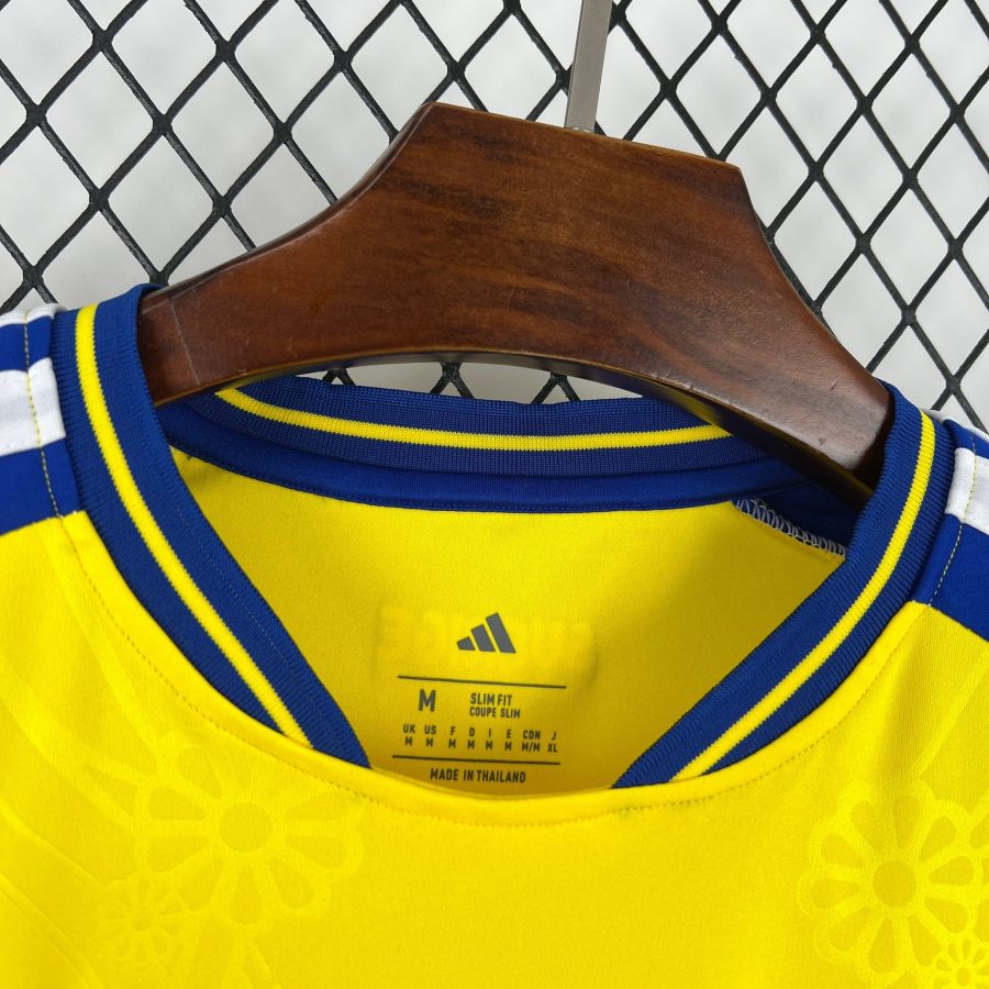tenue-de-football-suedoise-a-domicile-2026-maillot-bleu-et-jaune svensk hjemmebanetøj 2026 fodboldtrøje blå og gul