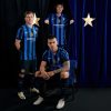 Officielt Inter Milan hjemmebanesæt fodboldtrøje med nerazzurri-striber