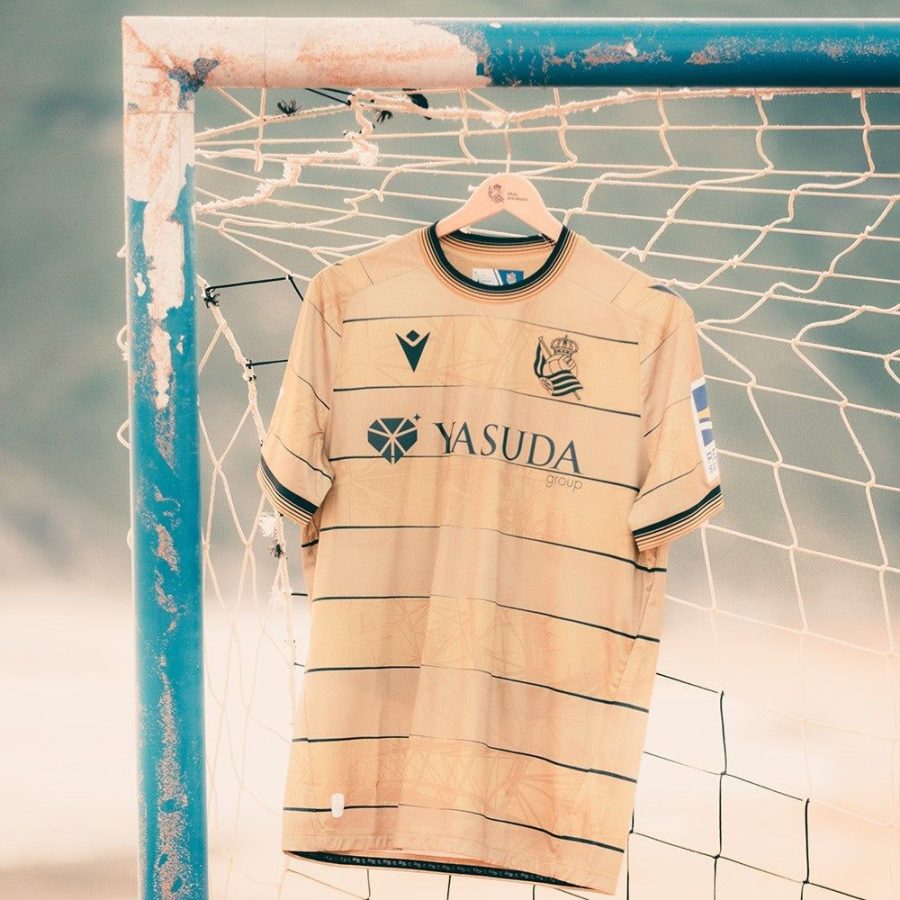 tshirt-de-match-real-sociedad-away-2024-2025-maillot-de-football-adulte Kamp T-shirt Real Sociedad away 2024 2025 voksen fodboldtrøje