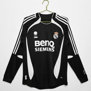033b9f6210a6855ebb1e09bfc4ff68e3.jpg Fodboldtrøje Real Madrid Third 2006-2007 Langærmer