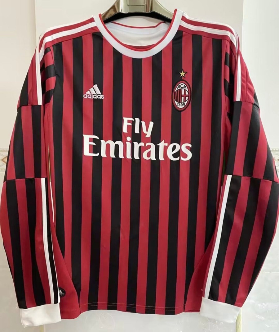 1578FB68-0CA0-4A97-80F0-B51E2F921357.jpg AC Milan Hjemmebanetrøje Lange Ærmer 2011/12