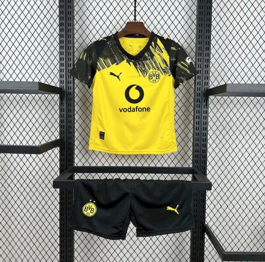 2671735B-05C3-48D6-A78D-F3D61D45C564.jpg BVB Dortmund Hjemmebanetrøje 2025/26 Børn