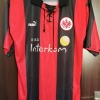 2C93D2F8-F018-4542-B930-C6EC38A560C6.jpg Fodboldtrøje Eintracht Frankfurt Hjemmebane 1999/2000