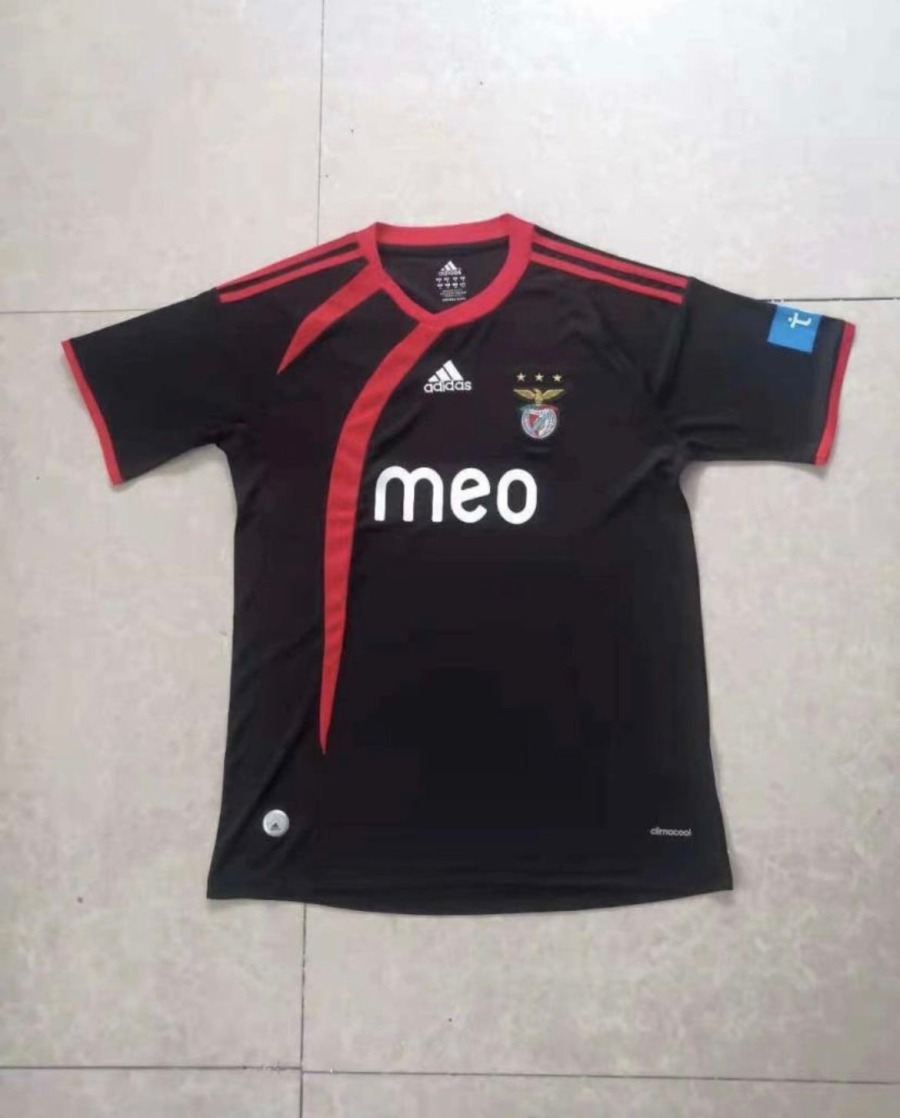 3EB9365D-D095-459D-B156-9F43C22F294D.jpg Fodboldtrøje SL Benfica Udebane 2009/10