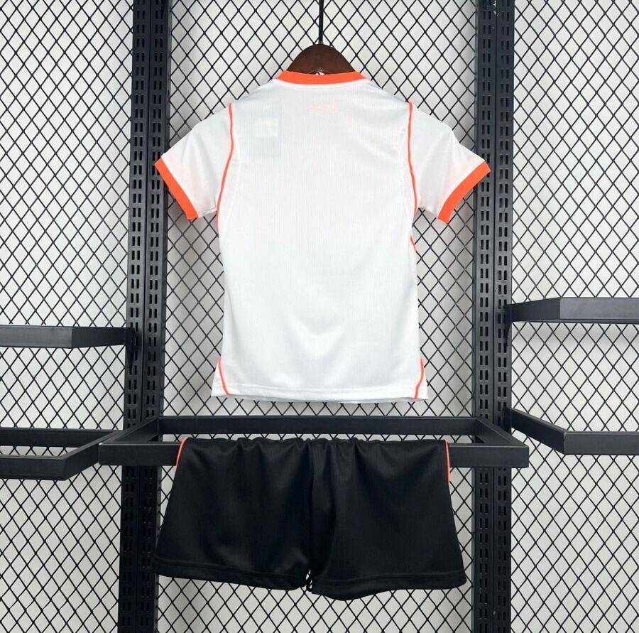 403C45FE-0894-4FA6-80EB-96FA9074474F.jpg Holland Børn Udebanetrøje 2026