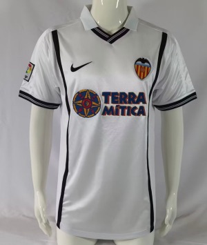 4351E9E7-F2AA-4251-AD87-907073A7446E.jpg Fodboldtrøje Valencia CF 2000/01 Hjemmebanetrøje