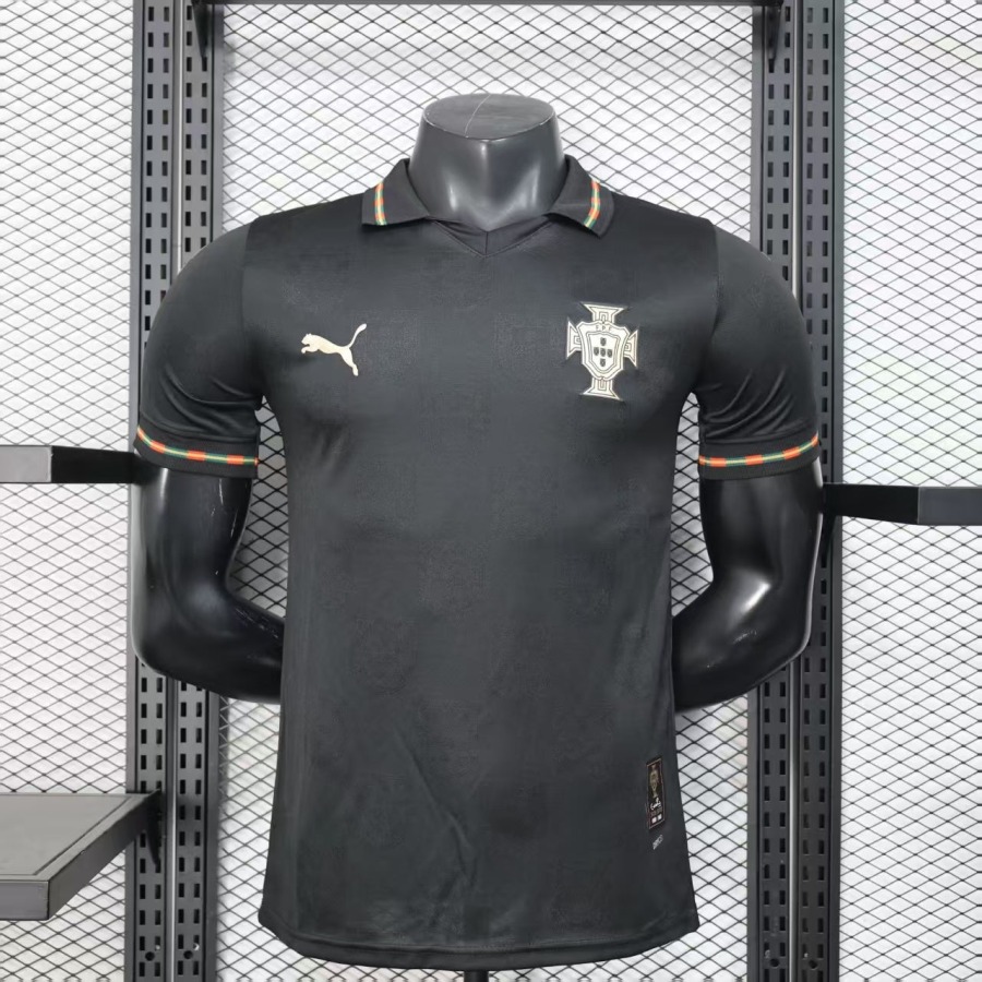 441f24df8302768edbb99f30baf743e4.jpg Fodboldtrøje Portugal 2025/26 Player Edition Sort