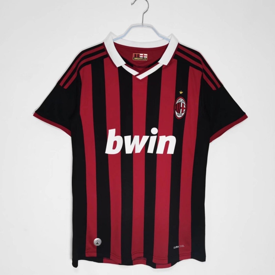 4863415ca9d39f3e14cf25d39aad137b.jpg Fodboldtrøje AC Milan Hjemmebanetrøje 2009-2010 Retro
