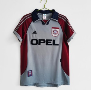 4CED5613-1CE5-4130-9638-23AF01496C43.jpg Fodboldtrøje FC Bayern München Third 1998/99