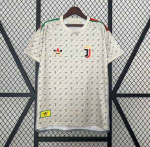 4FFC475A-D98E-4F57-ADEE-BCDF3500CDF0.jpg Juventus 2024/25 Concept-trøje