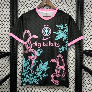 4a0065ae578a97818bb66991219617d3_20c76c06-2517-489c-935b-d64040a91d2f.jpg Fodboldtrøje Inter Milano 24/25 Rød Slange
